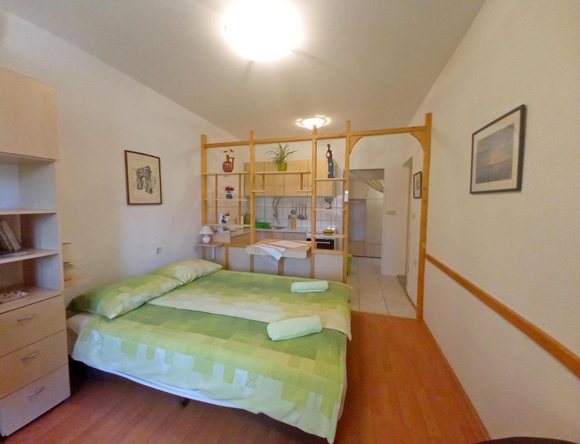 Holiday Apartments Ruzica, Pjescana Uvala Exterior photo