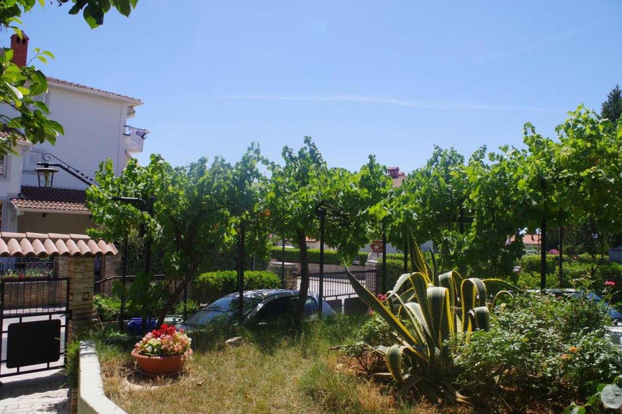 Holiday Apartments Ruzica, Pjescana Uvala Exterior photo