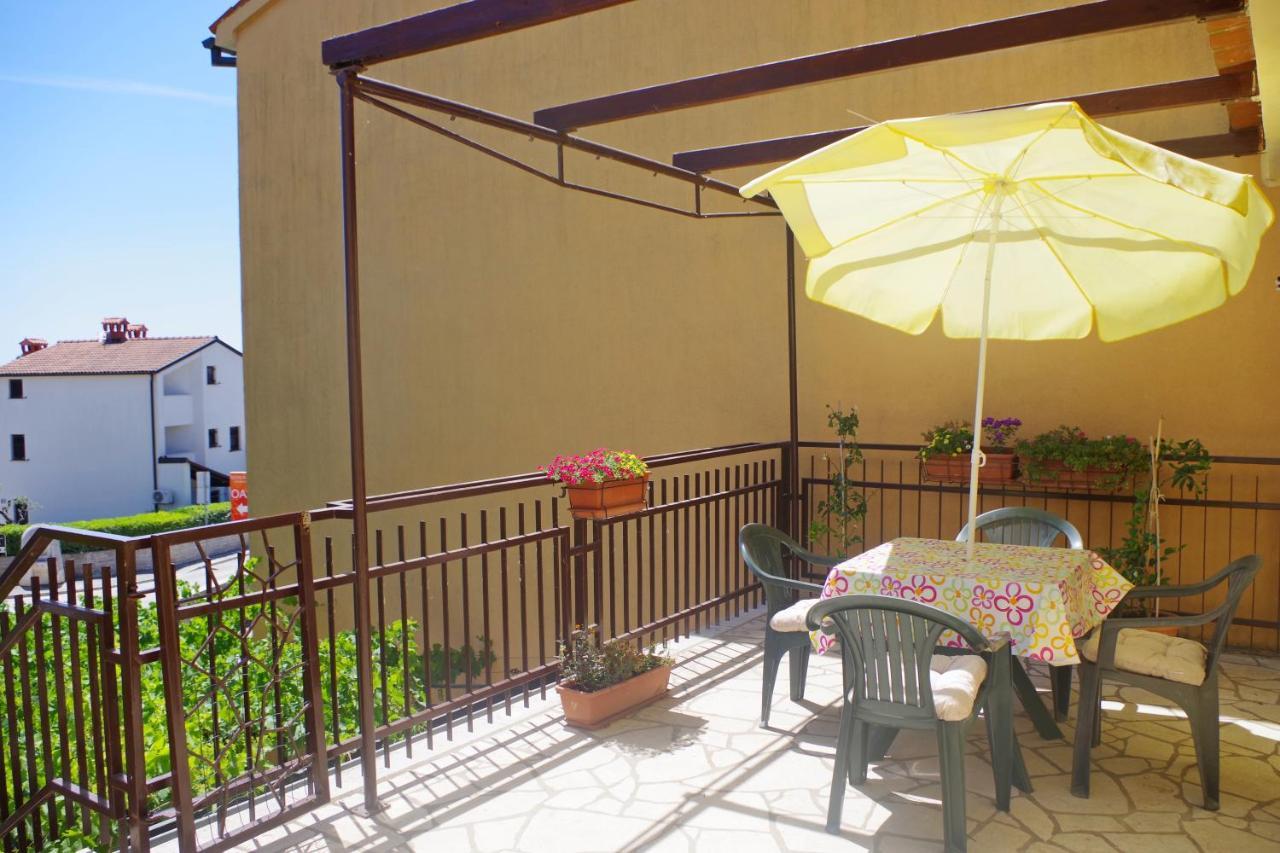 Holiday Apartments Ruzica, Pjescana Uvala Exterior photo