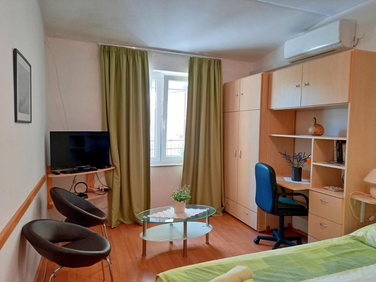 Holiday Apartments Ruzica, Pjescana Uvala Exterior photo